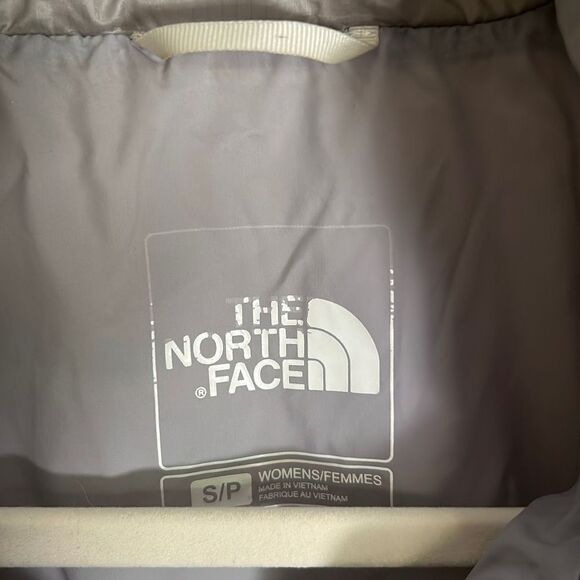 The North Face Packable Puffer Jacket - Picture 7 of 10